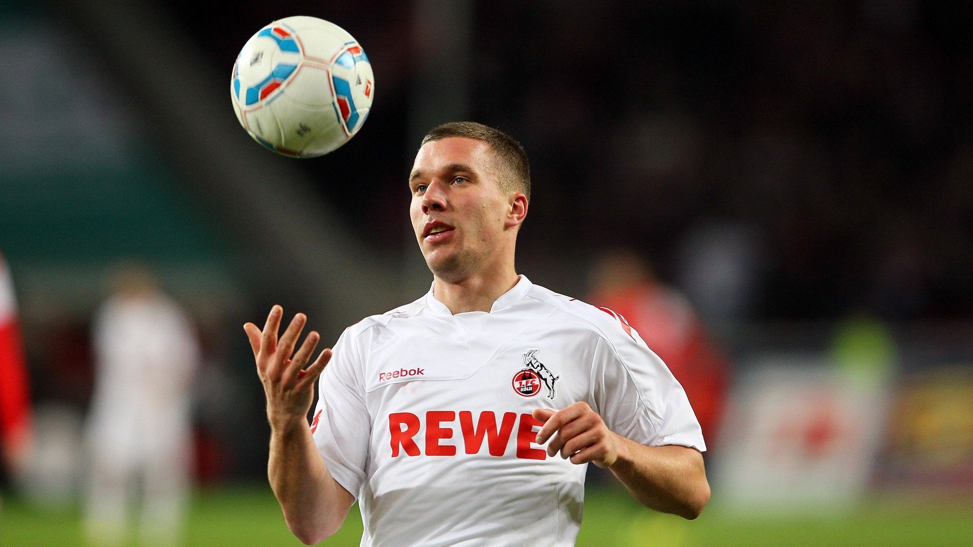 世界杯之夜，塞尔维亚的星辰，弗拉霍维奇独奏现代足球美学