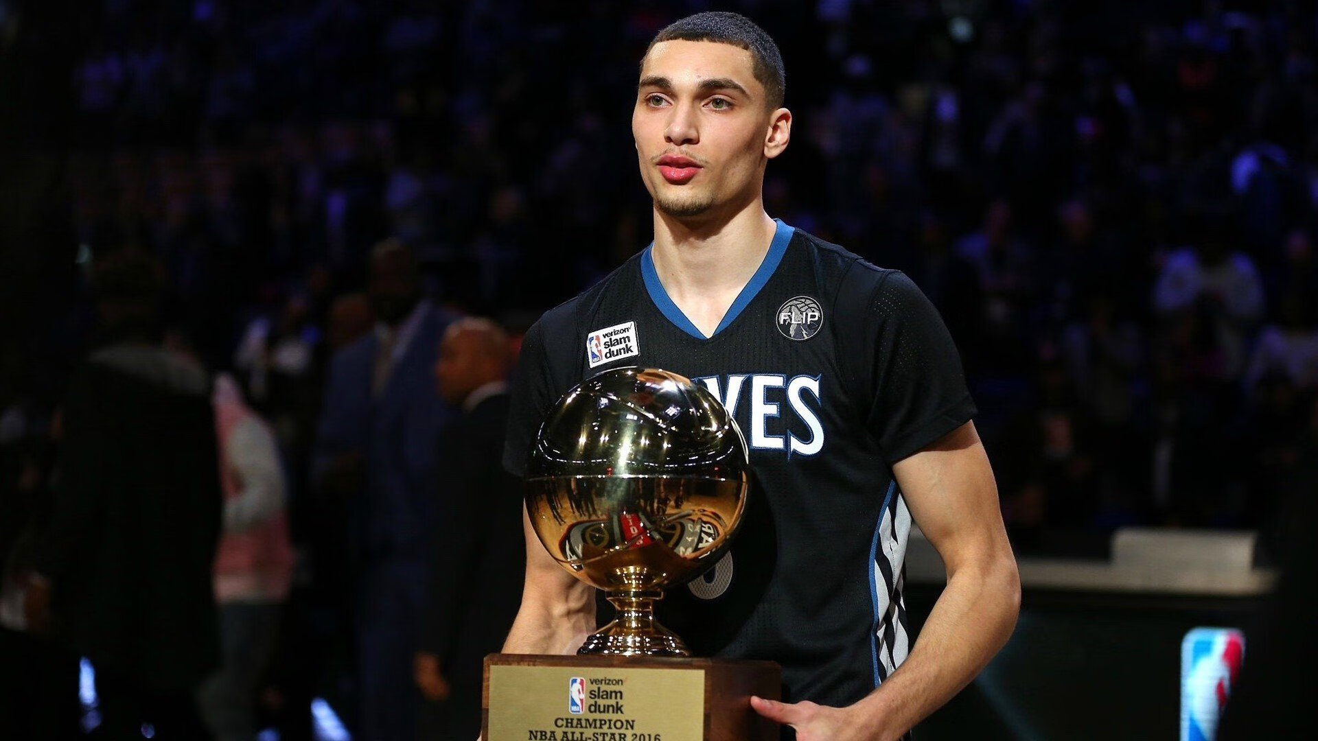 西决生死战复盘，马里队用节奏密码锁死伊朗，篮球智慧才是终极武器