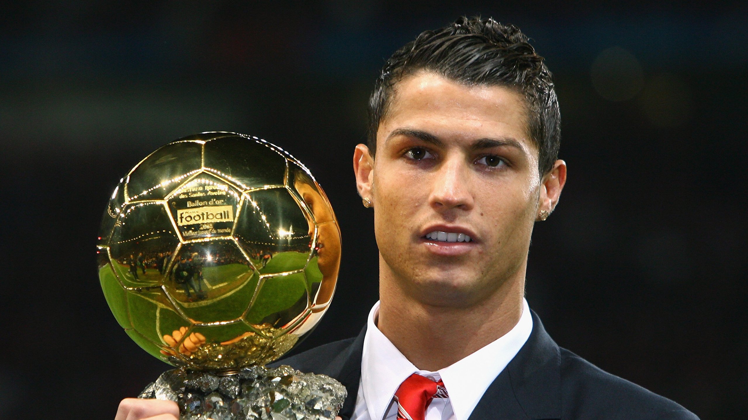 暗夜刀锋，当拉文在嘘声中投出逆转世界的一球